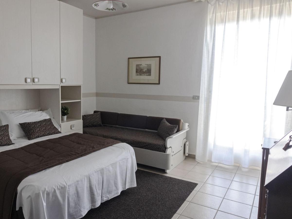 Hotel Funivia Laveno-Mombello Dış mekan fotoğraf