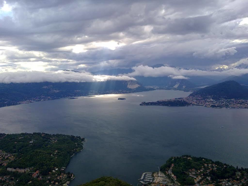 Hotel Funivia Laveno-Mombello Dış mekan fotoğraf