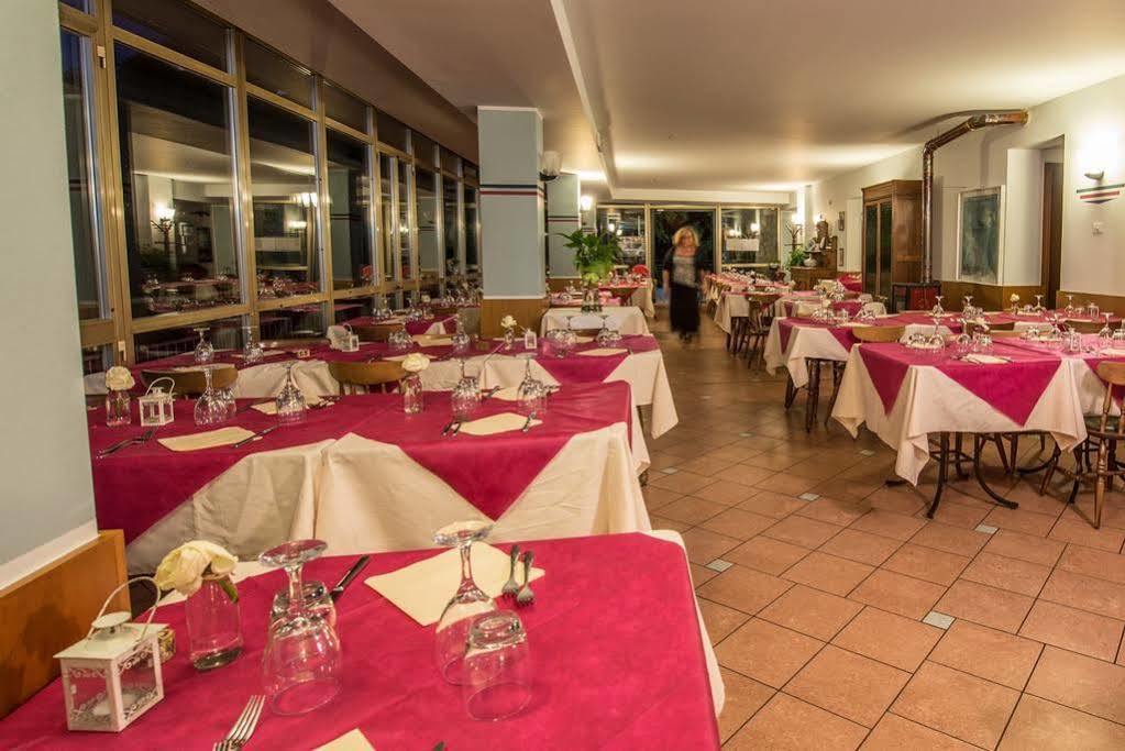 Hotel Funivia Laveno-Mombello Dış mekan fotoğraf